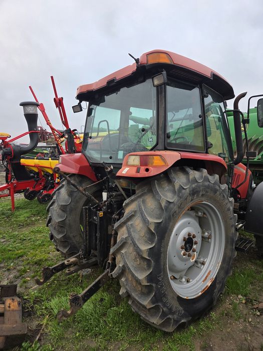 Tractor CASE IH JXU 115