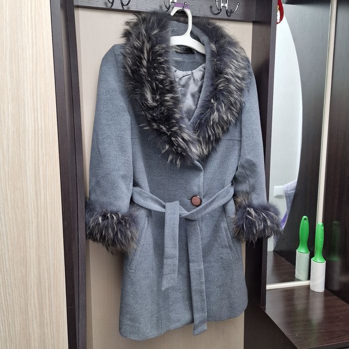 Женское тёплое пальто