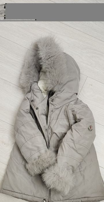 Geaca Moncler 7-8 ani