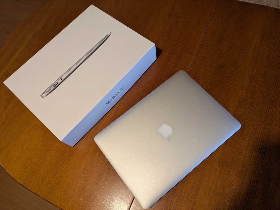 MacBook Air 13" 2015 - Пълен комплект