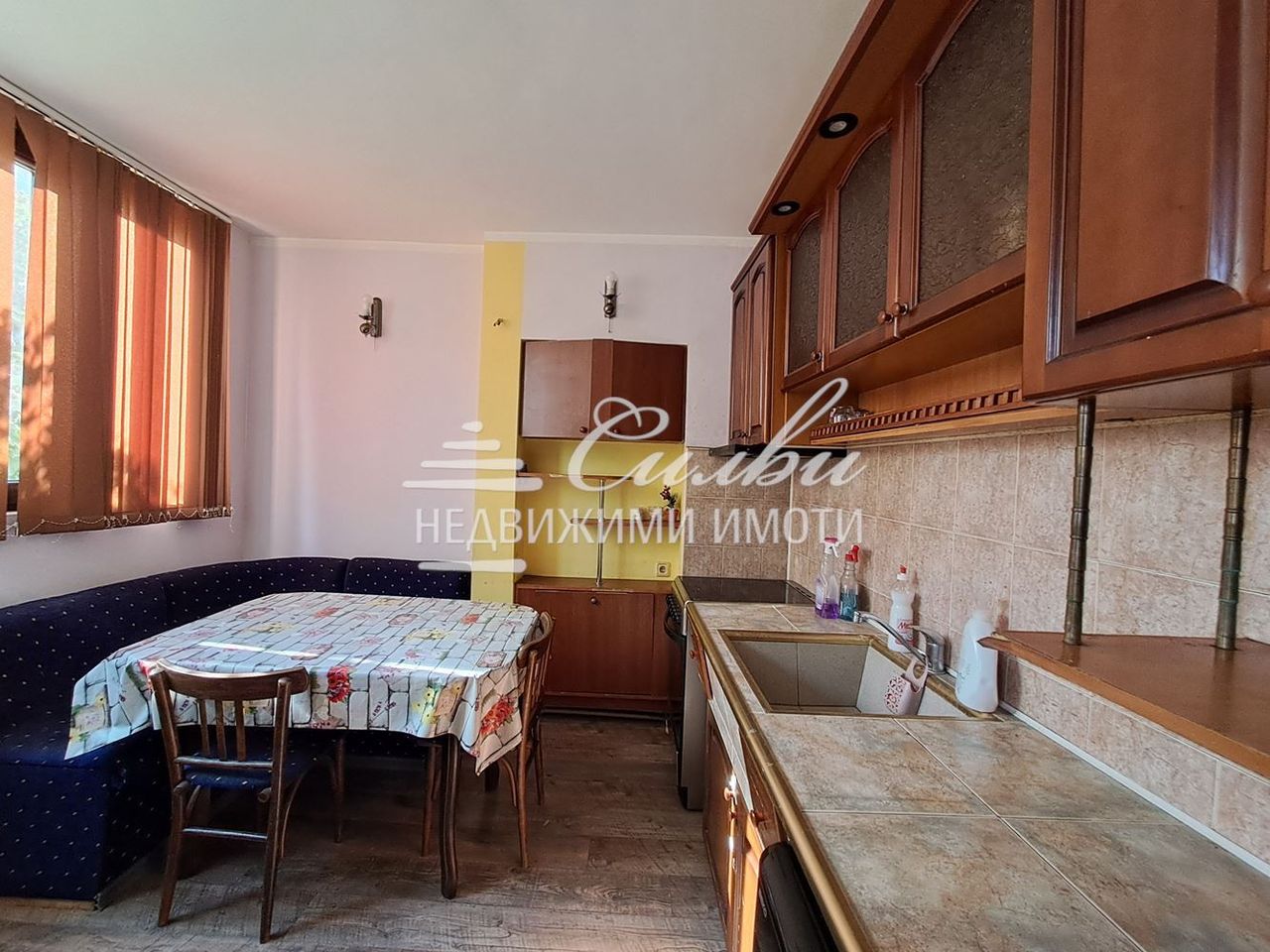 Дава се под наем Тристаен апартамент в Шумен, Болницата - 80 кв.м за 280.5 € - Снимка #8