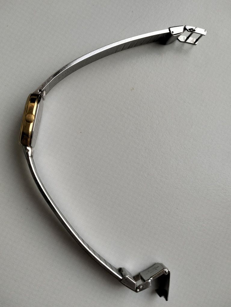 Продавам дамски часовник seiko