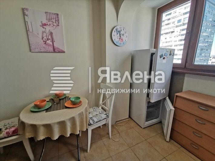 Дава се под наем Двустаен апартамент в Бургас, Лазур - 67 кв.м за 500 € - Снимка #5