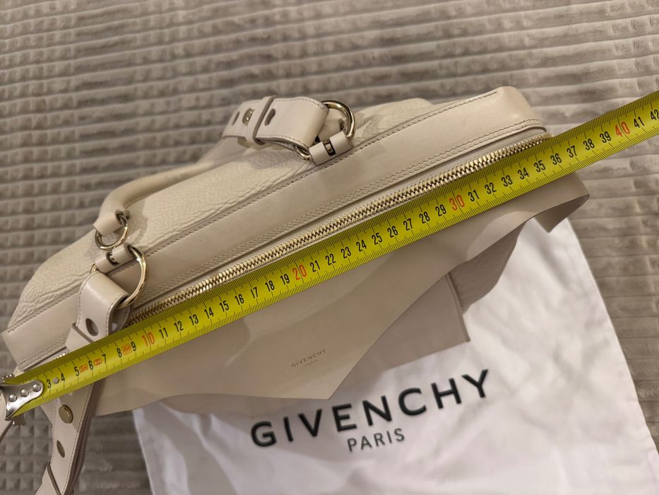 Givenchy чанта дамска