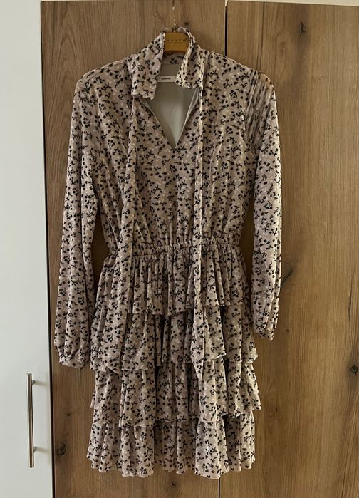 Официална черна рокля