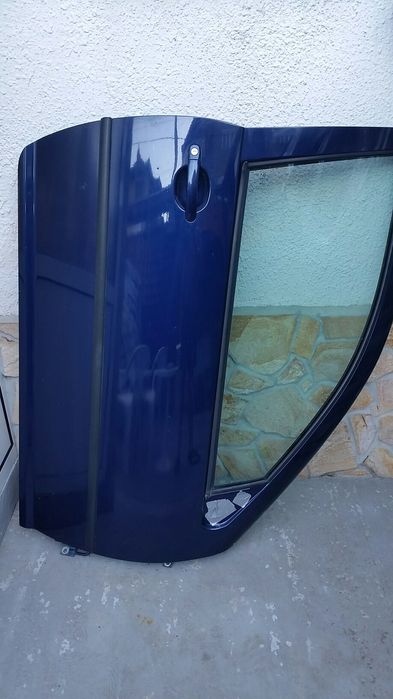 Гума врата дясна казанче задна греда  Голф 4 1.9 ТДИ