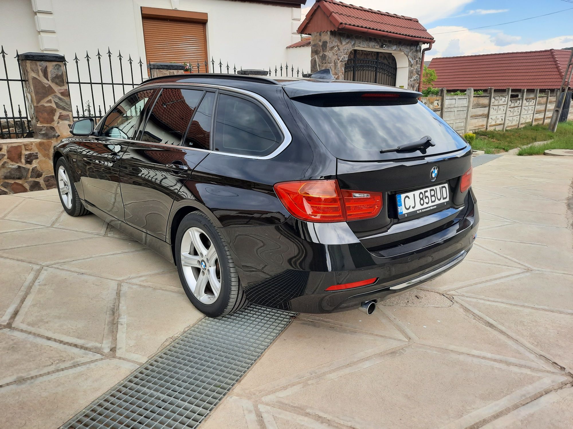 BMW F31 320 D / Luxury / Head Up / Piele / Automat