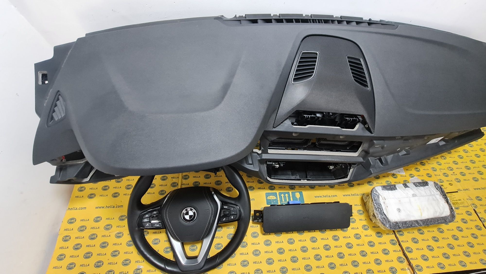 Plansa bord airbag volan genunchi capsa BMW 5 g30 g31 M5 f90