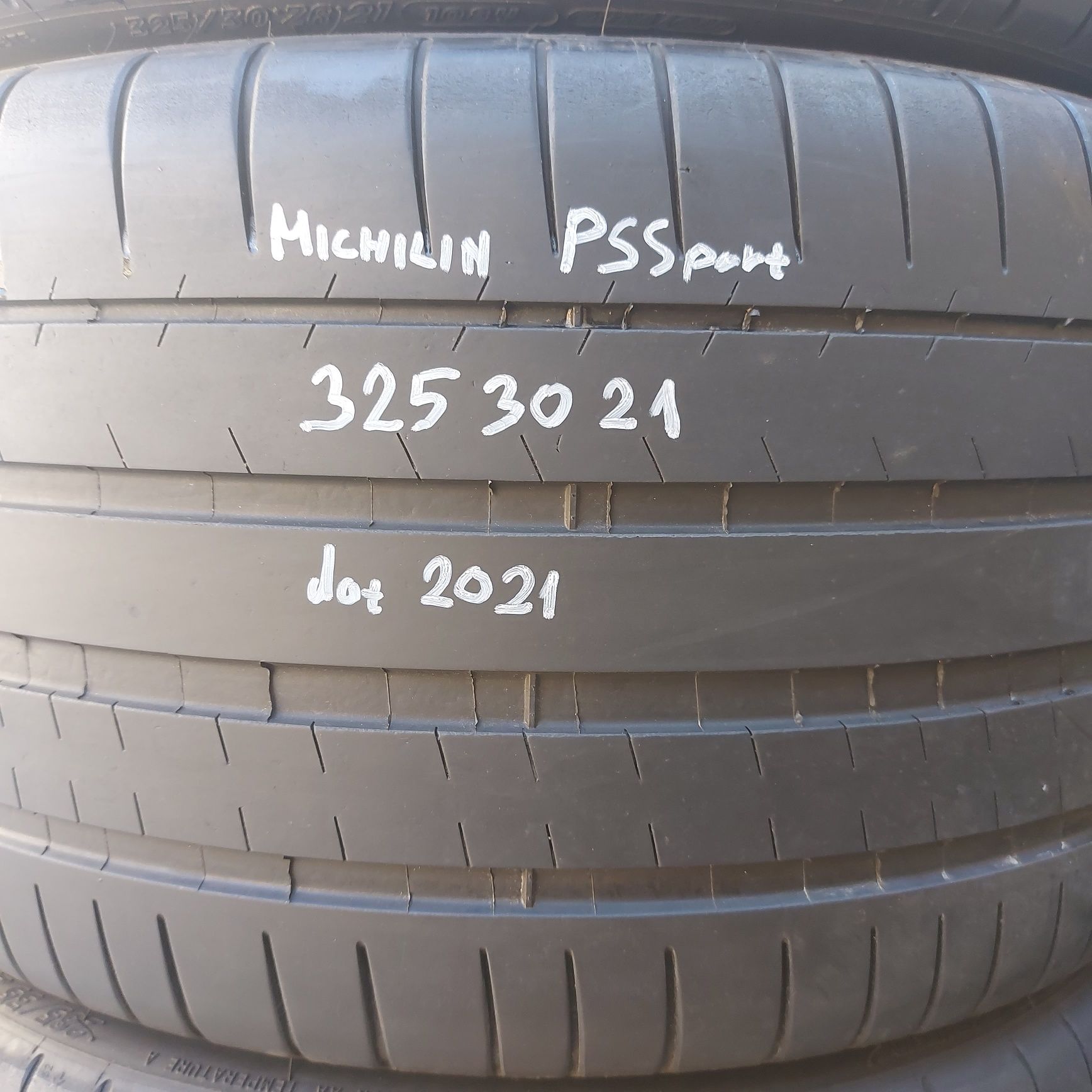 325/30/21"-285/35/21"Michelin pilot super sport. Dot2021/2022
