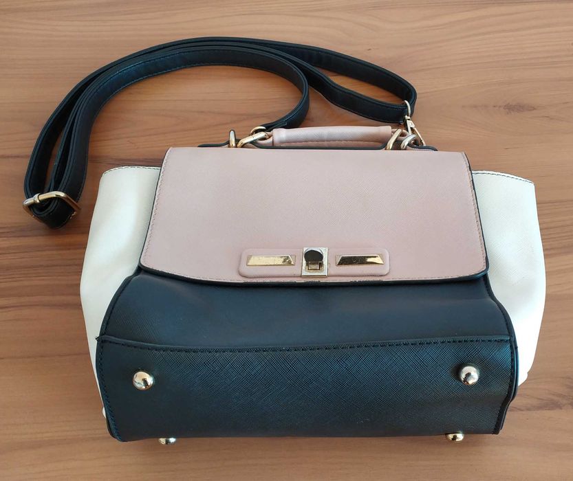 Стилна дамска чанта