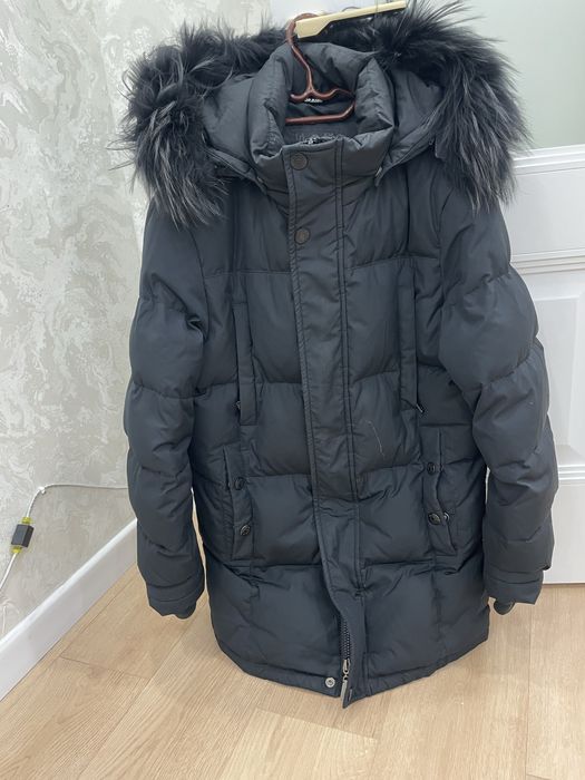 Продам зимнюю куртку на мальчика