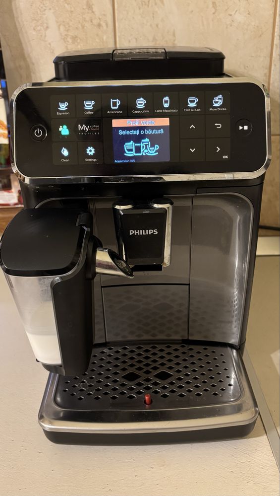 Espressor automat Philips seria 4300, 8 tipuri cafea
