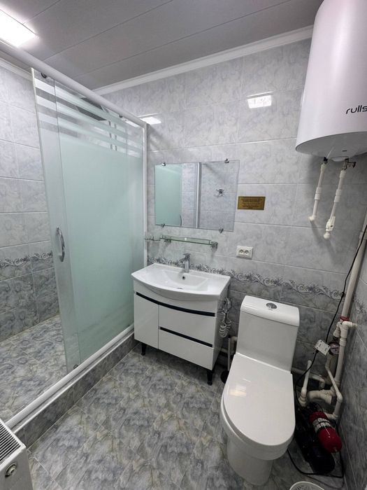 6-мкр.да жойлашган квартира ижарага берилади ОИЛАГА