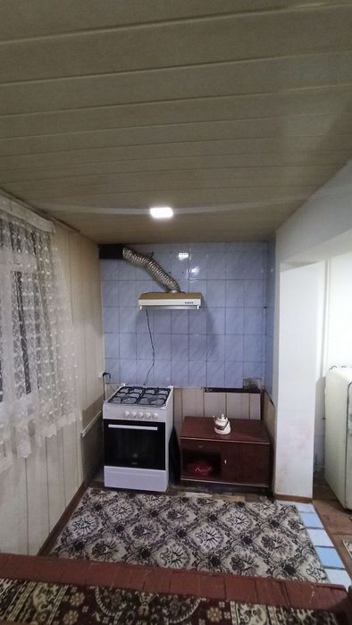 Чирчик шахри 
4-микрораён антощка
#2-хона 1-етаж 
Квартира ижарага