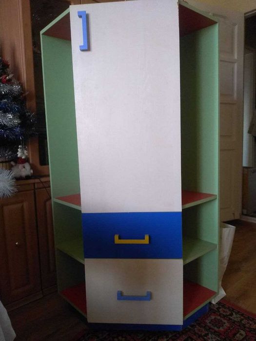 Продаются шкафы б/у для детской комнаты в хорошем состоянии.