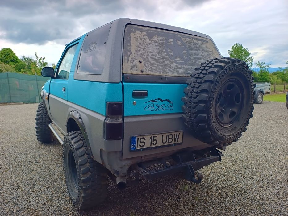 Vând Daihatsu Feroza