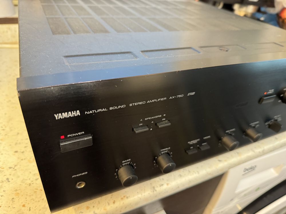 Yamaha AX-750 стерео усилвател