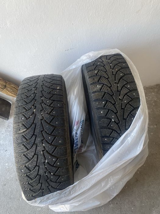 Шины зимний продам  2 шт