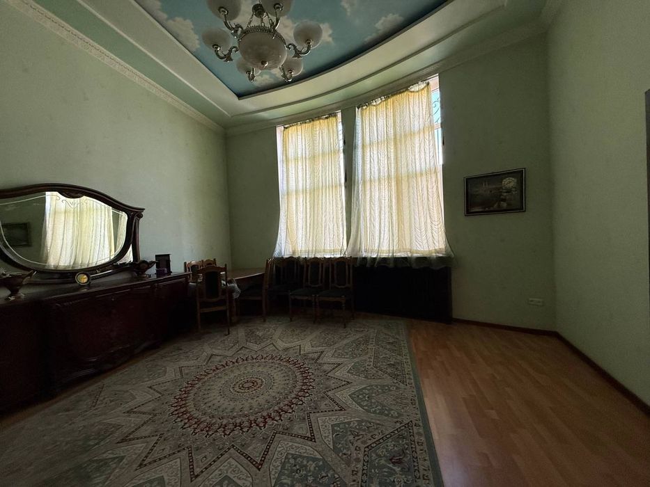 Продается дом 9 соток 
Мирзо-Улугбекский район 
Ориентир: Центр Лунача