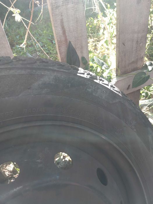 Гуми с джанти оригинални от Рено