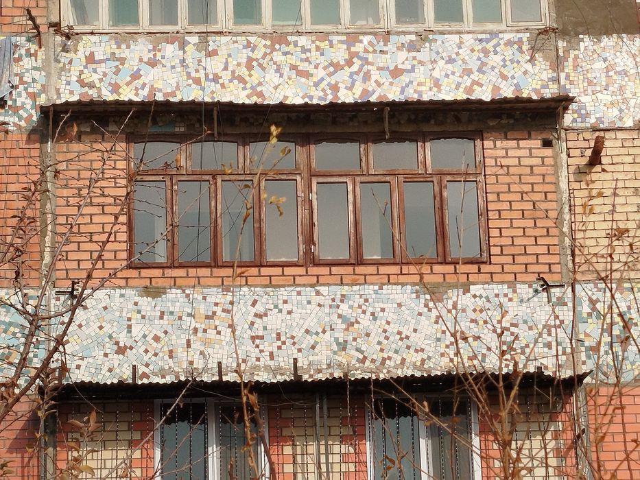 Продаётся двухкомнатную квартиру в гульбахаре сзади военной части