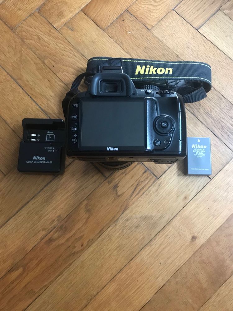 Nikon D3000 - perfect funcțională - filme, colecție