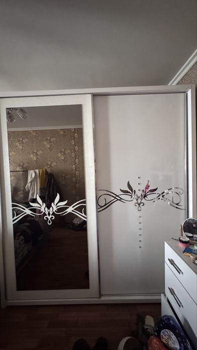 Продам шкаф купе самовывоз из Михайловки