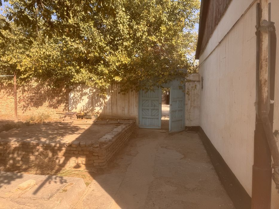 Qashqadaryo. Qarshi shahrida hovli sotiladi