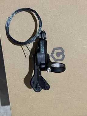 Manete SHIMANO Deore SL-M6100 12 viteze