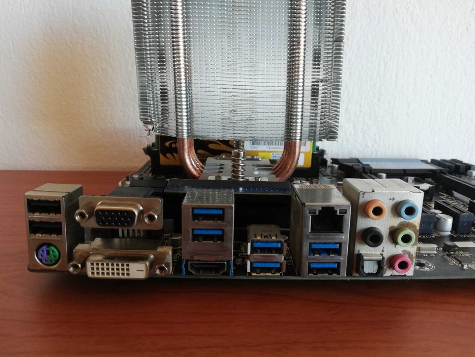 Gigabyte GA-Z87-D3HP + Intel Core i5 4670k + 4GB RAM Elixir