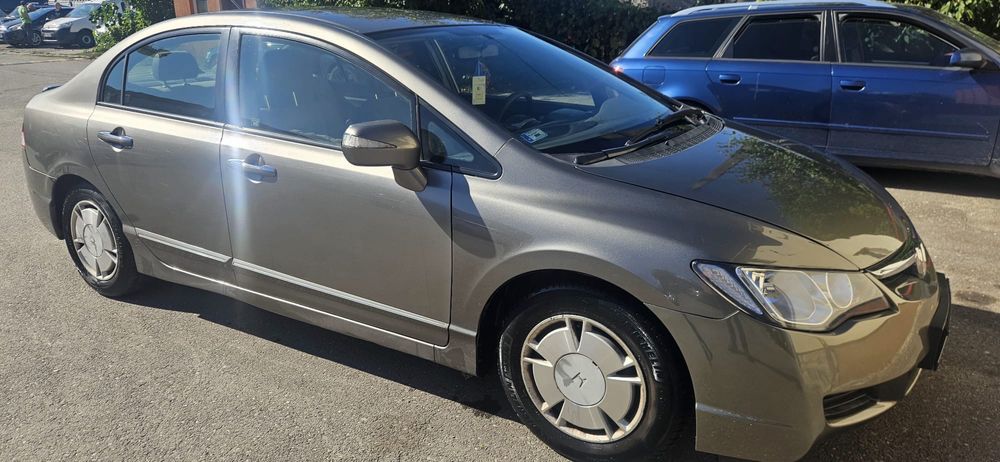 Vând / schimb Honda civic Hybrid
