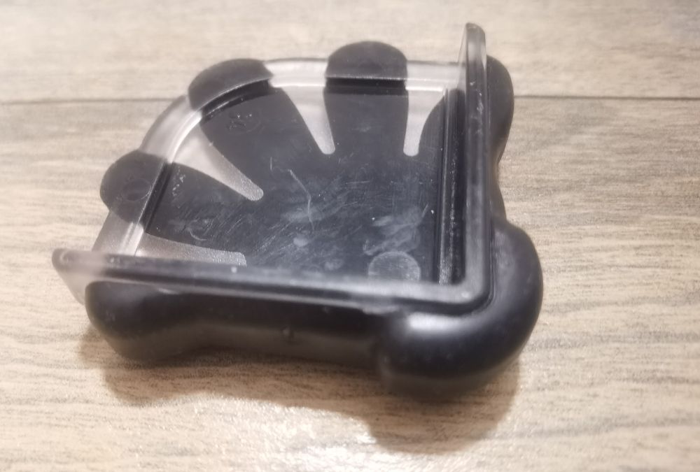 Protecții colțuri masă mobilă pentru copii toate 6 la 30 lei