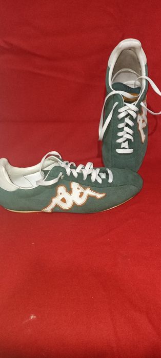 Карра обувки номер 42 (по етикет 44)