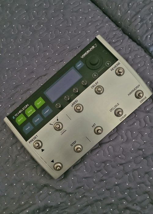 Procesor voce și instrument TC Helicon voice live 3