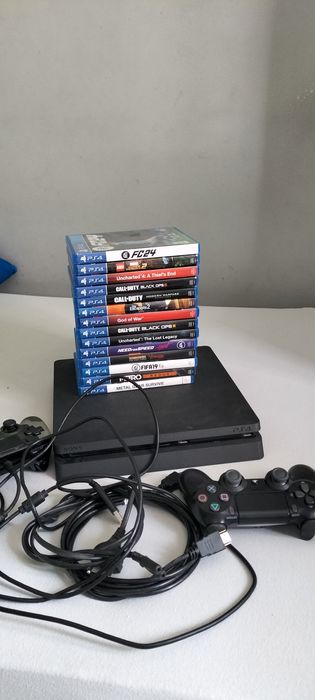 PS 4 in stare excelentă