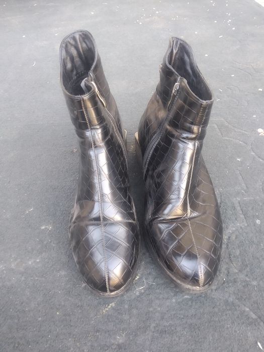 Oyoq kiyim tekinga beraman