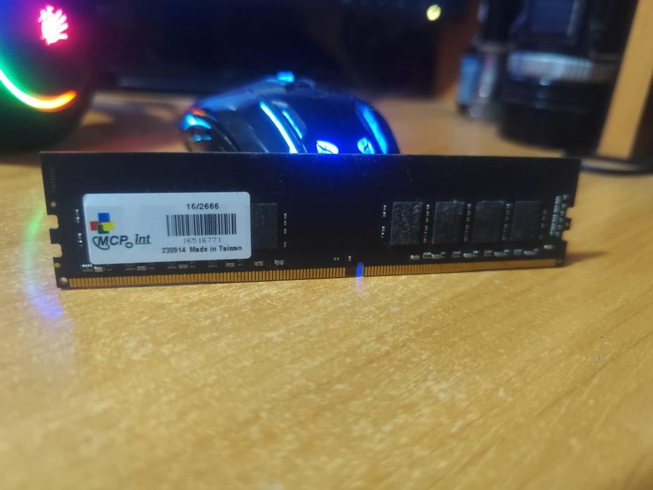 Продам оперативную память DDR4