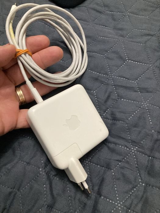 Alimentator Apple 61w USB-C cu cablu inclus