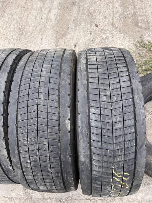 4 anvelope camion tractiune 295/55/22.5 , Continental , 10-11 mm !