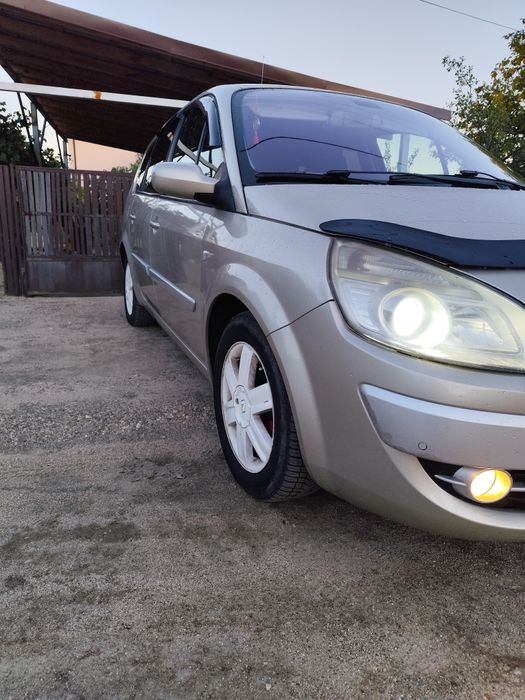Renault Grand Scenic 2