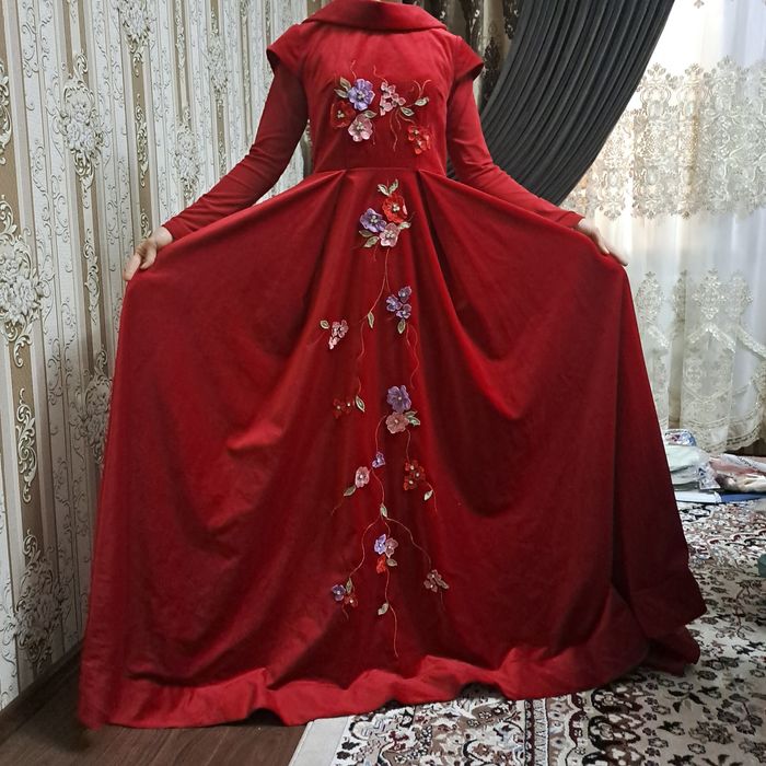 Вечернее платье, oqshom ko'ylagi