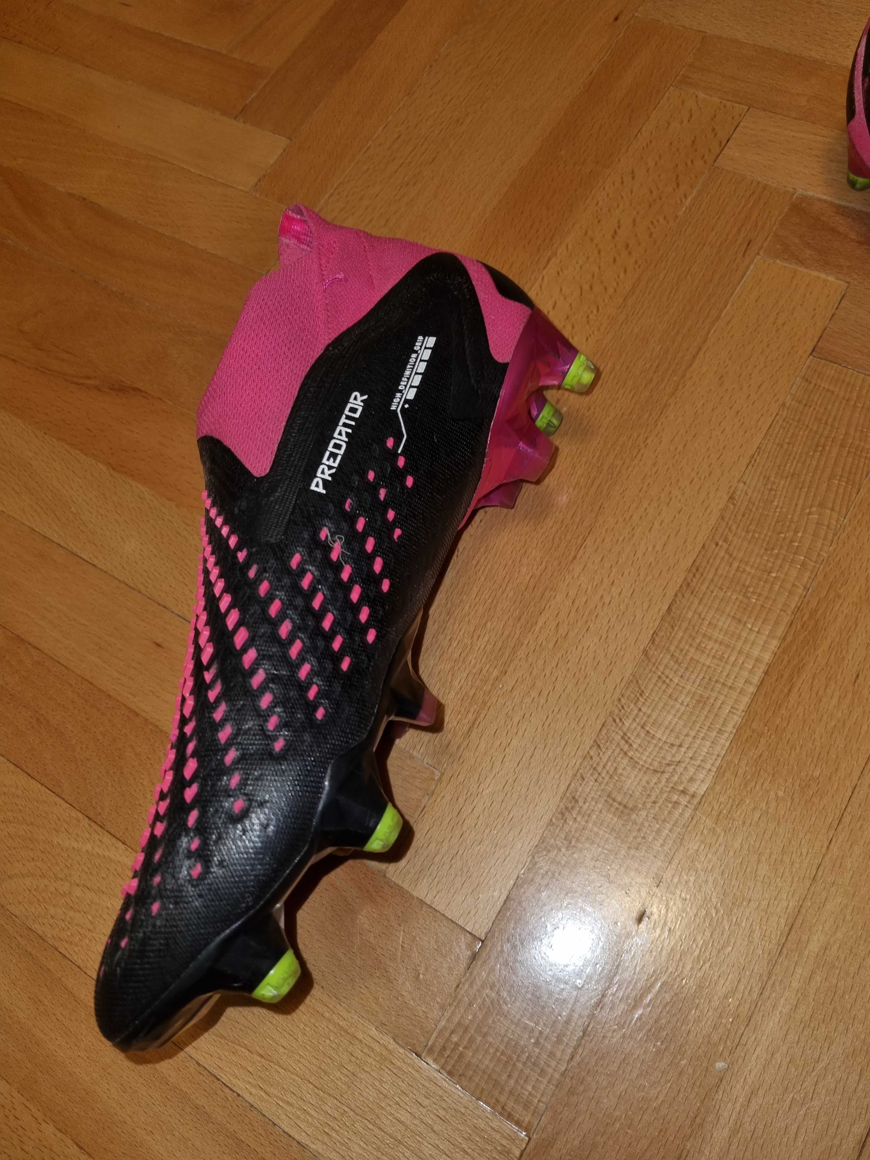 Pantofi fotbal adidas predator