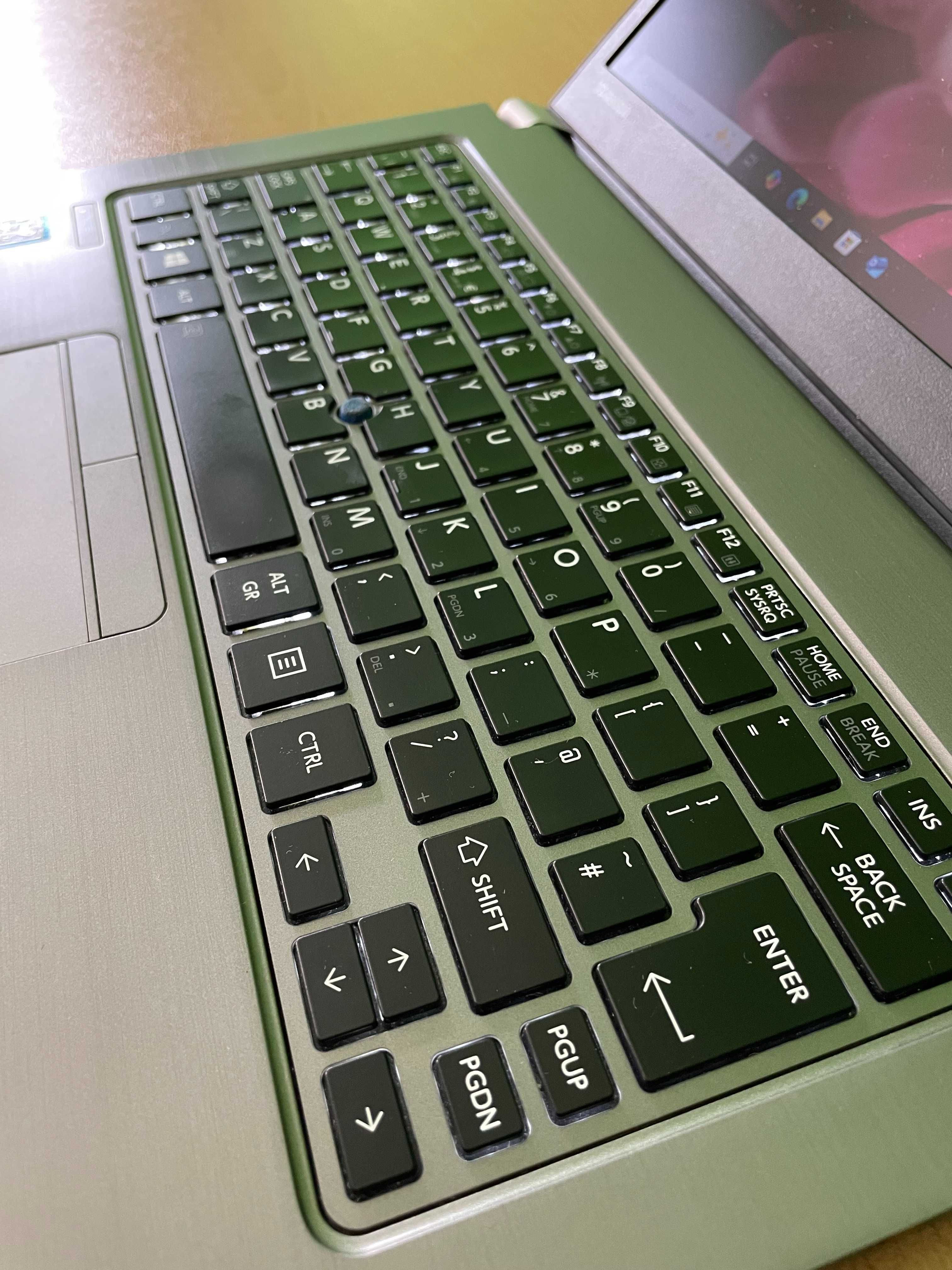 Toshiba Portege Z30 - i7-6500u, 16GB RAM, 256GB NVMe SSD PCle, 13''FHD