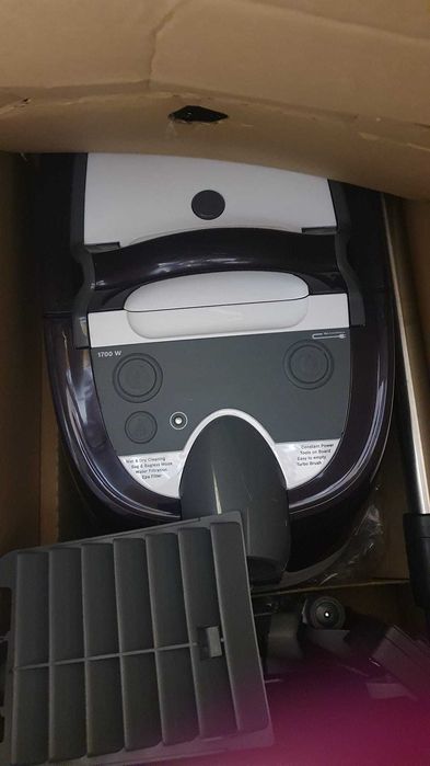 Aspirator cu spalare Bosch BWD41740, 1700 W, 5 L, Filtru Epa