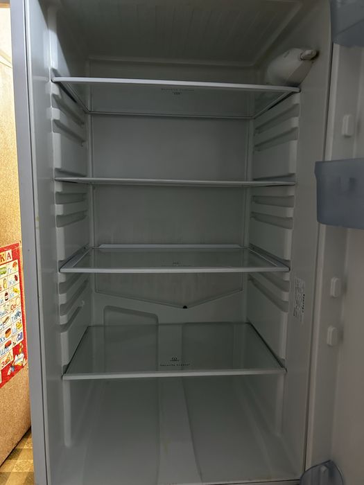 Холодильник Indesit  No Frost