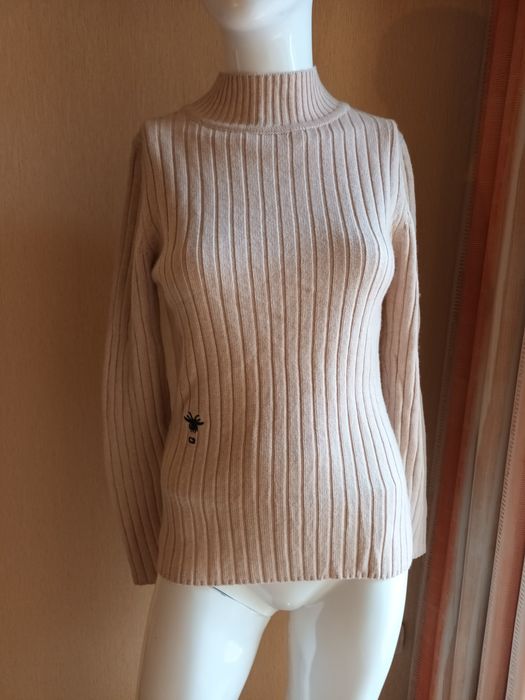 Dior Prada Saint Laurent Chanel пуловери