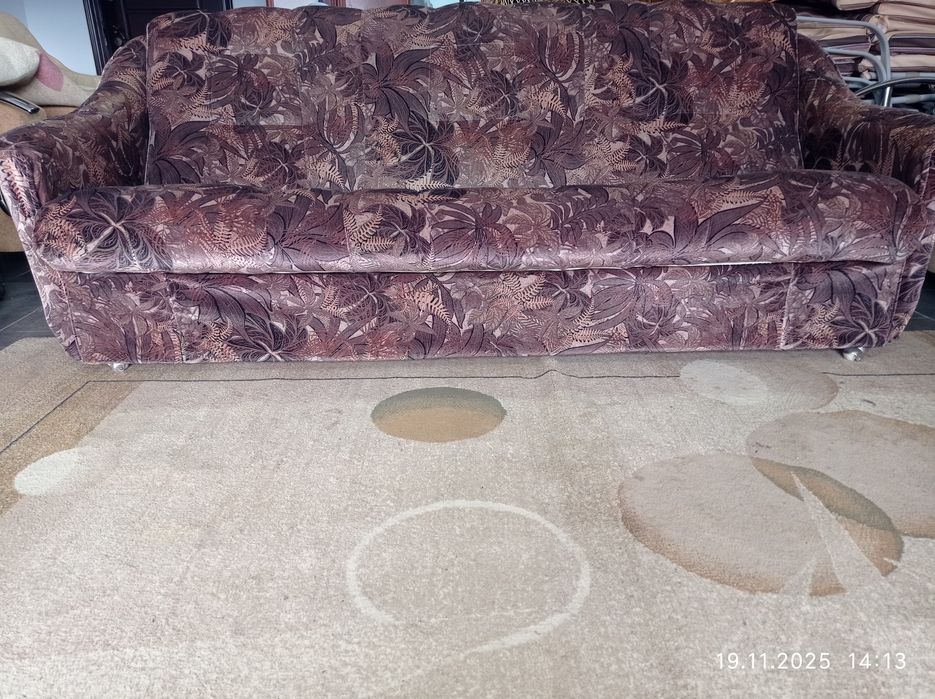 Vând canapea extensibila 226x125 ,utilizată puțin 280 ron