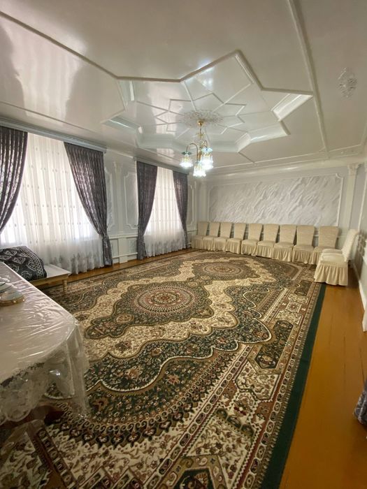 Sirdaryo shahar sentrda 7 sothli yangi uy