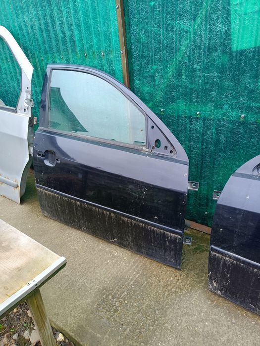 Ușa portieră Ford Mondeo mk3 2004