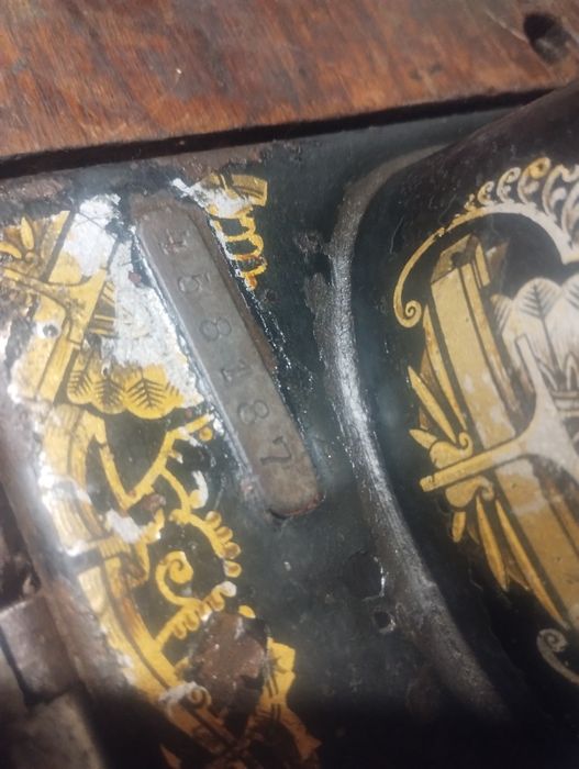 Vând mașini de cusut !!!